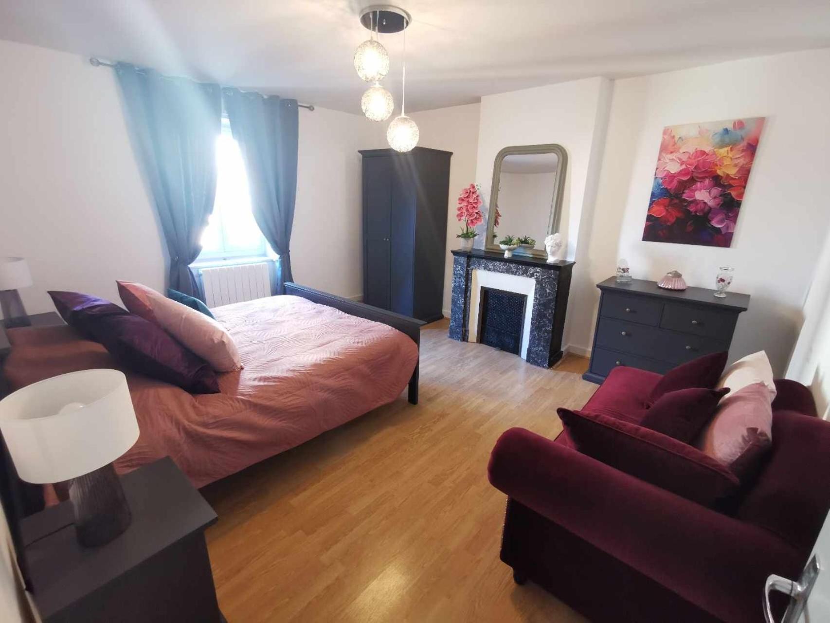 Bel Appartement De 1 A 7 Personnes Ambert Exterior photo